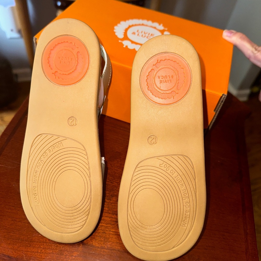 Livie & Luca Pio‎ Metallic Champagne Leather Sandals Girl Size 12 Toddler NIB - Picture 7 of 12